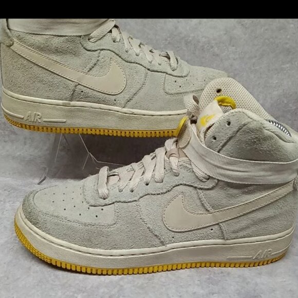 Nike Air Force 1 High Desert Sand Varsity Maize 6.5 Y - Picture 1 of 7